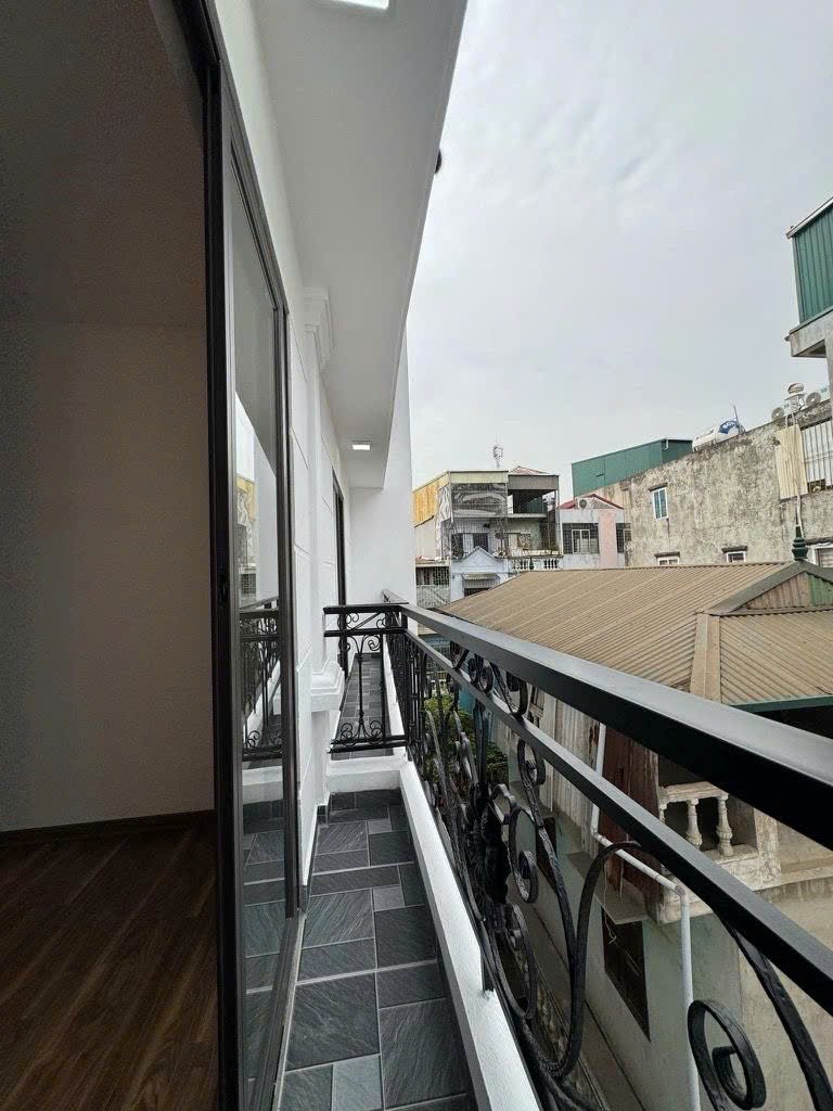 TÂN MAI, HOÀNG MAI, - 35M2  - NGÕ THÔNG – OTO ĐỖ CỔNG– TIỆN ÍCH BẠT NGÀN – NHÀ MỚI ĐÓN TẾT